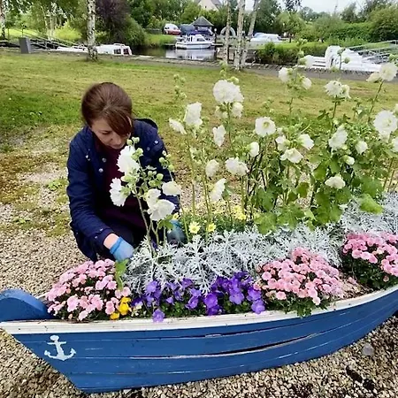 Leitrim Quay - Riverside 7
