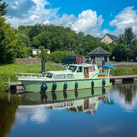 Leitrim Quay - Riverside 7 Holiday home