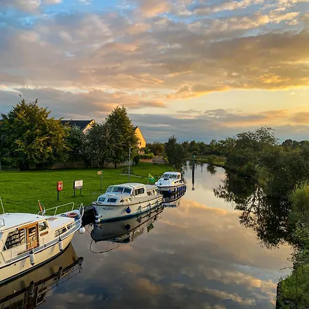 Nyaraló Leitrim Quay - Riverside 7 *